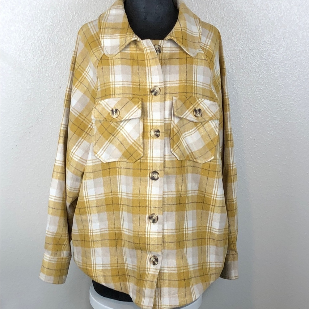 New In Shacket Plaid With Pockets Mid Weight Size Medium